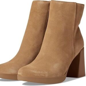 NATURALIZER Genn-Reach (Cookie Dough) Womens Shoes